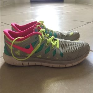 Nike free runs 5.0